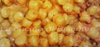 Gnocchi alla crema di zucca e salsicce