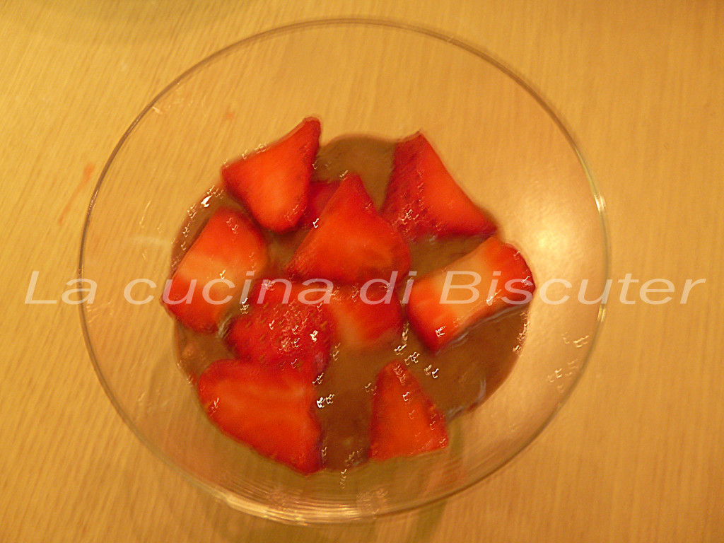 Coppa fragole crema e cioccolato _18