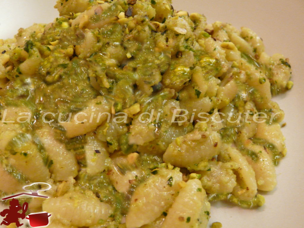 Gnocchetti sardi al pesto di pistacchio-