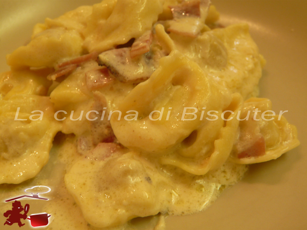 Tortellini panna e speck -