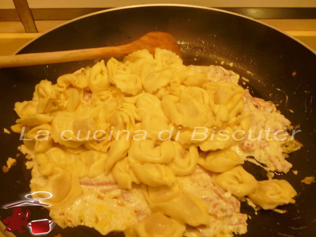 Tortellini panna e speck 12